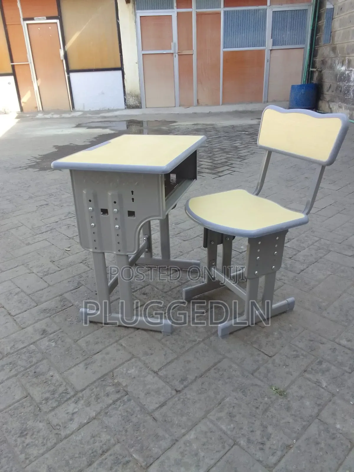 Modern Desk And Chair For Students