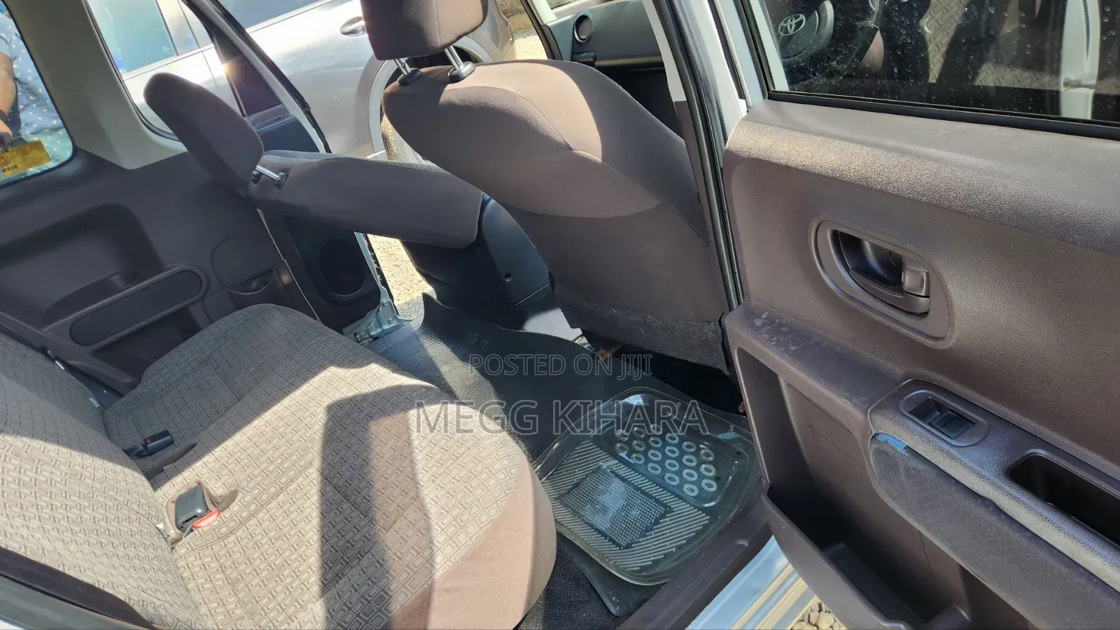 Toyota Porte 2014 Silver