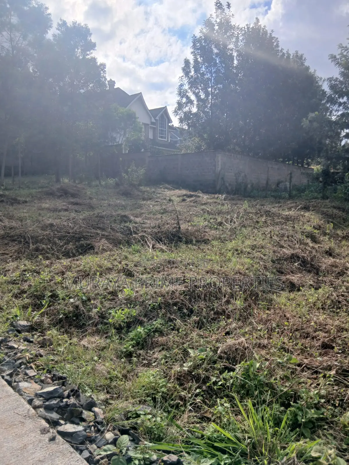 Prime Quarter Acre Plot for Sale-Kerarapon Drive.