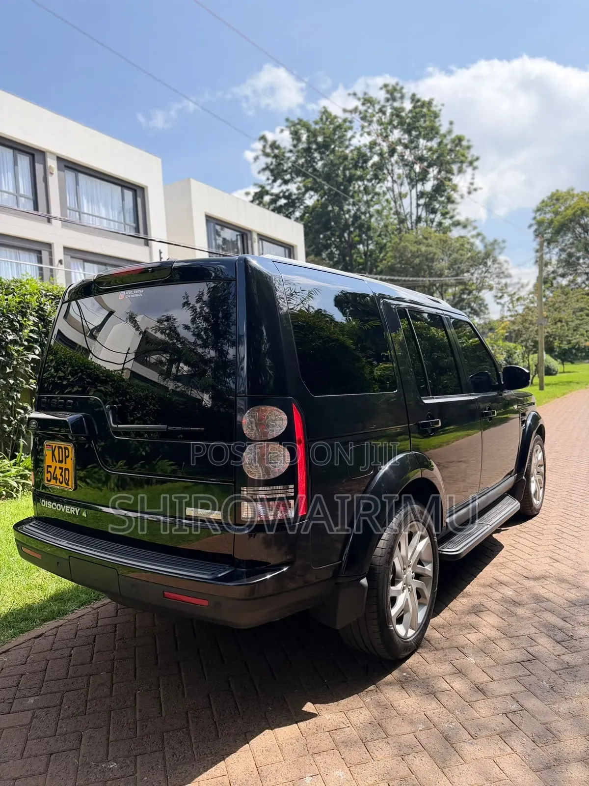 Land Rover Discovery 2016 Matt Black