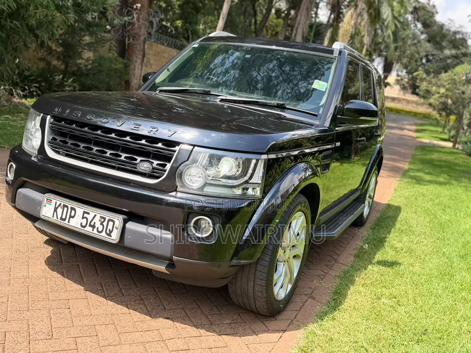 Land Rover Discovery 2016 Matt Black