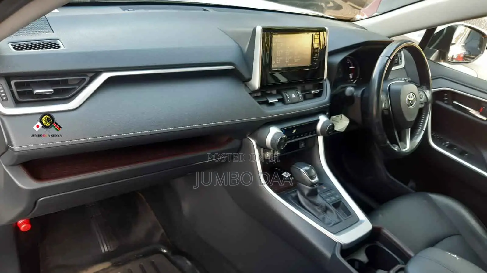 Toyota RAV4 XLE Premium AWD 2019 White