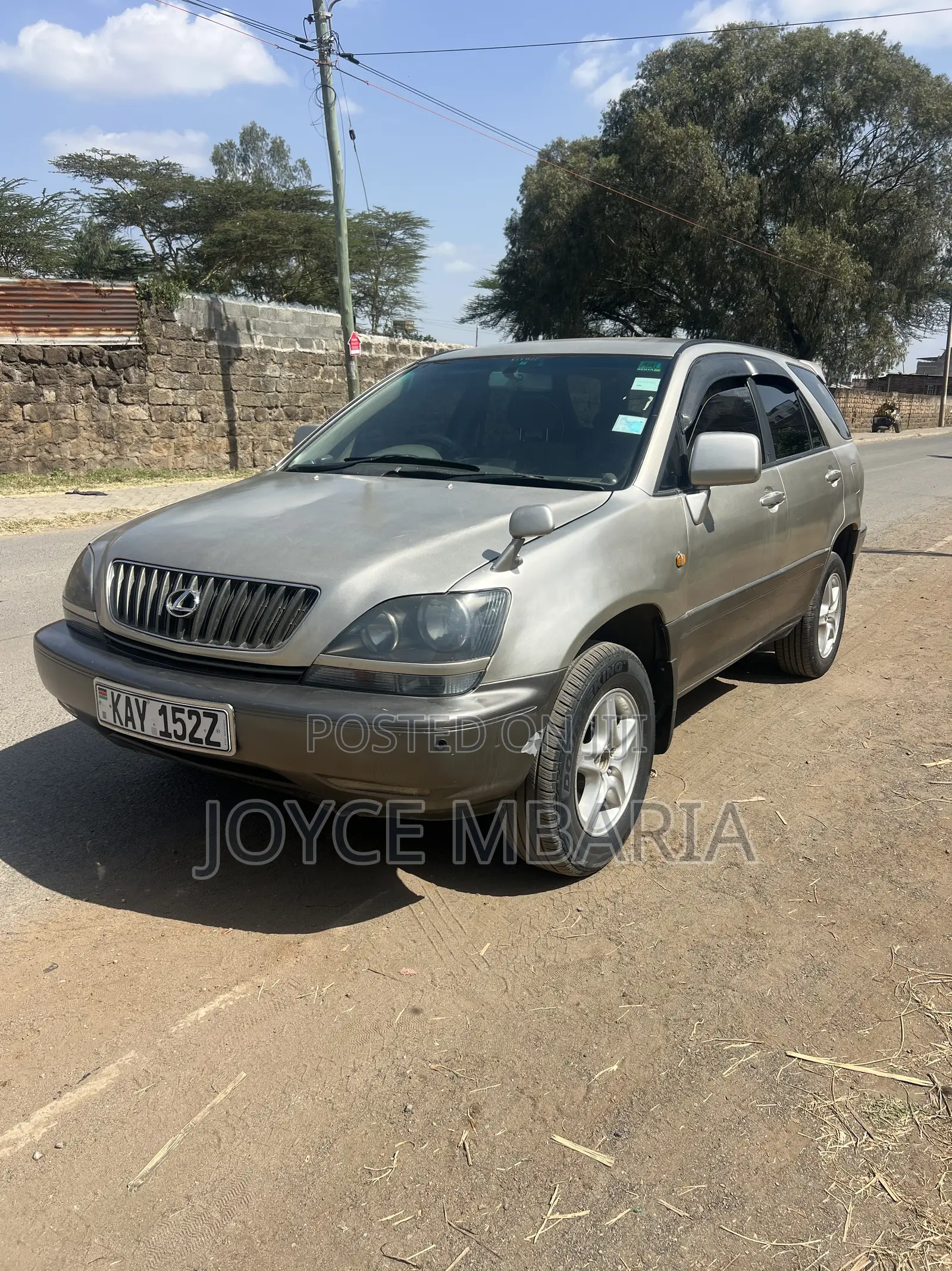 Toyota Harrier 2002 Gold