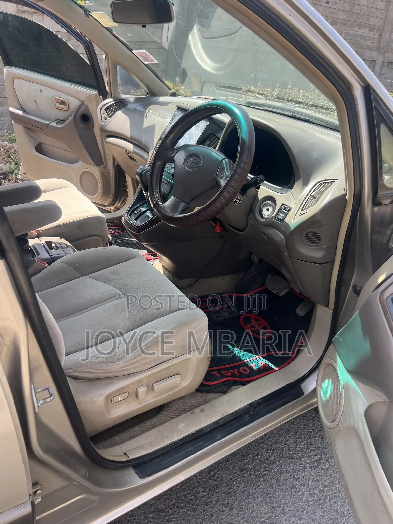 Toyota Harrier 2002 Gold