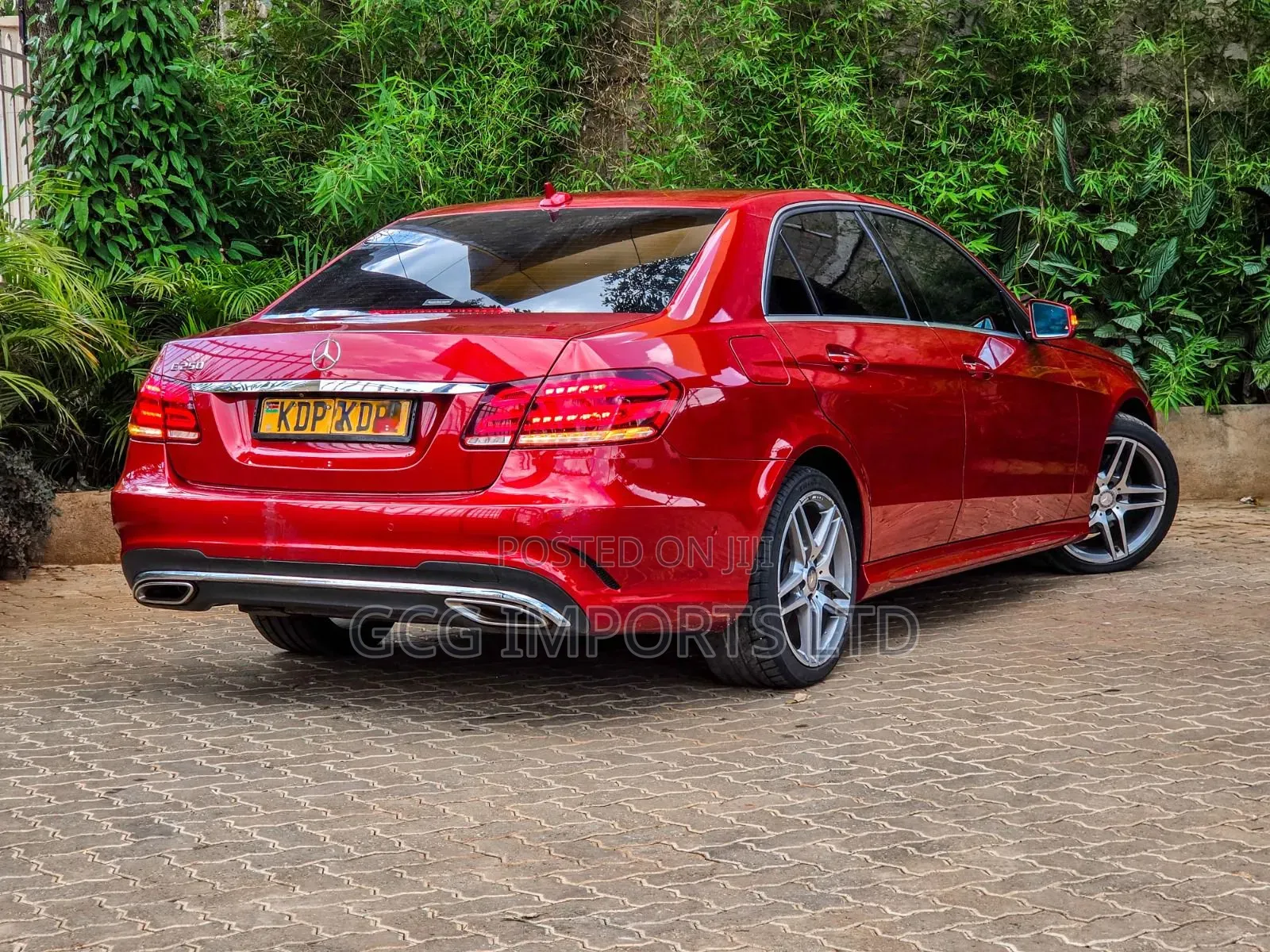 Mercedes-Benz E250 2016 Red