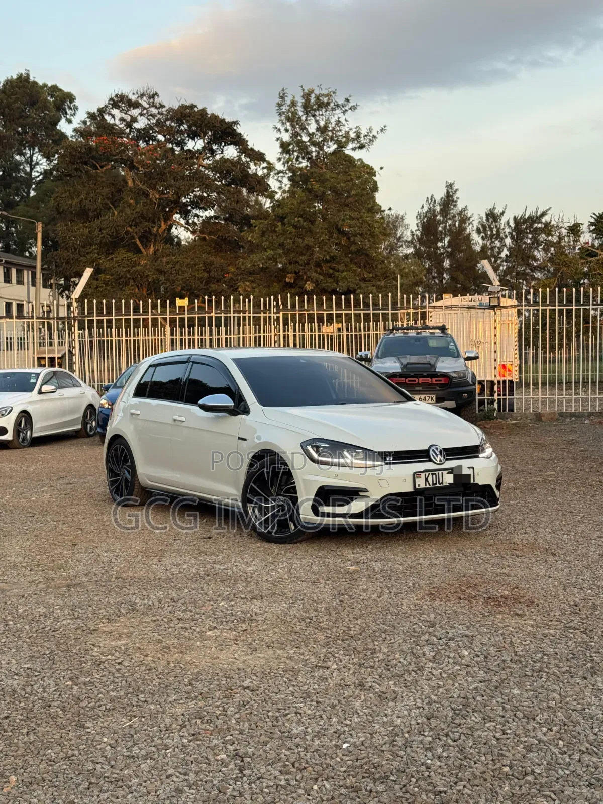 Volkswagen Golf R 4-Door w/DCC & Navigation 2018 White