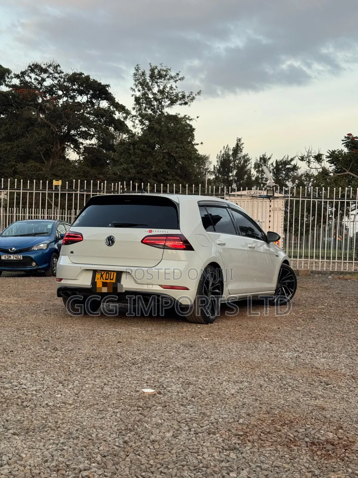 Volkswagen Golf R 4-Door w/DCC & Navigation 2018 White