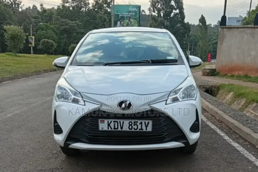 Toyota Vitz 2018 White