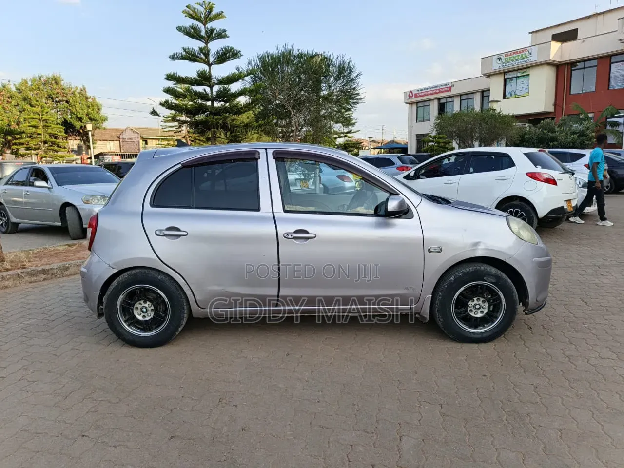Nissan March 2012 Pink