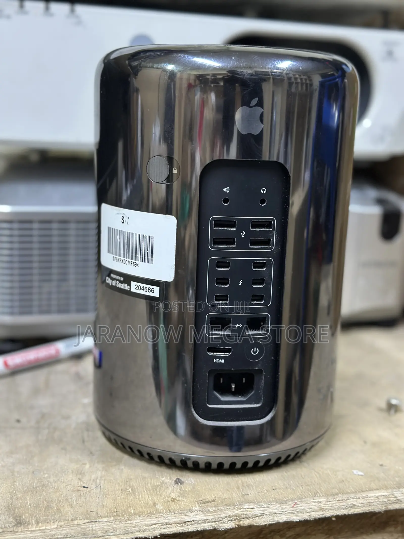 Apple Mac Pro (Late 2013),