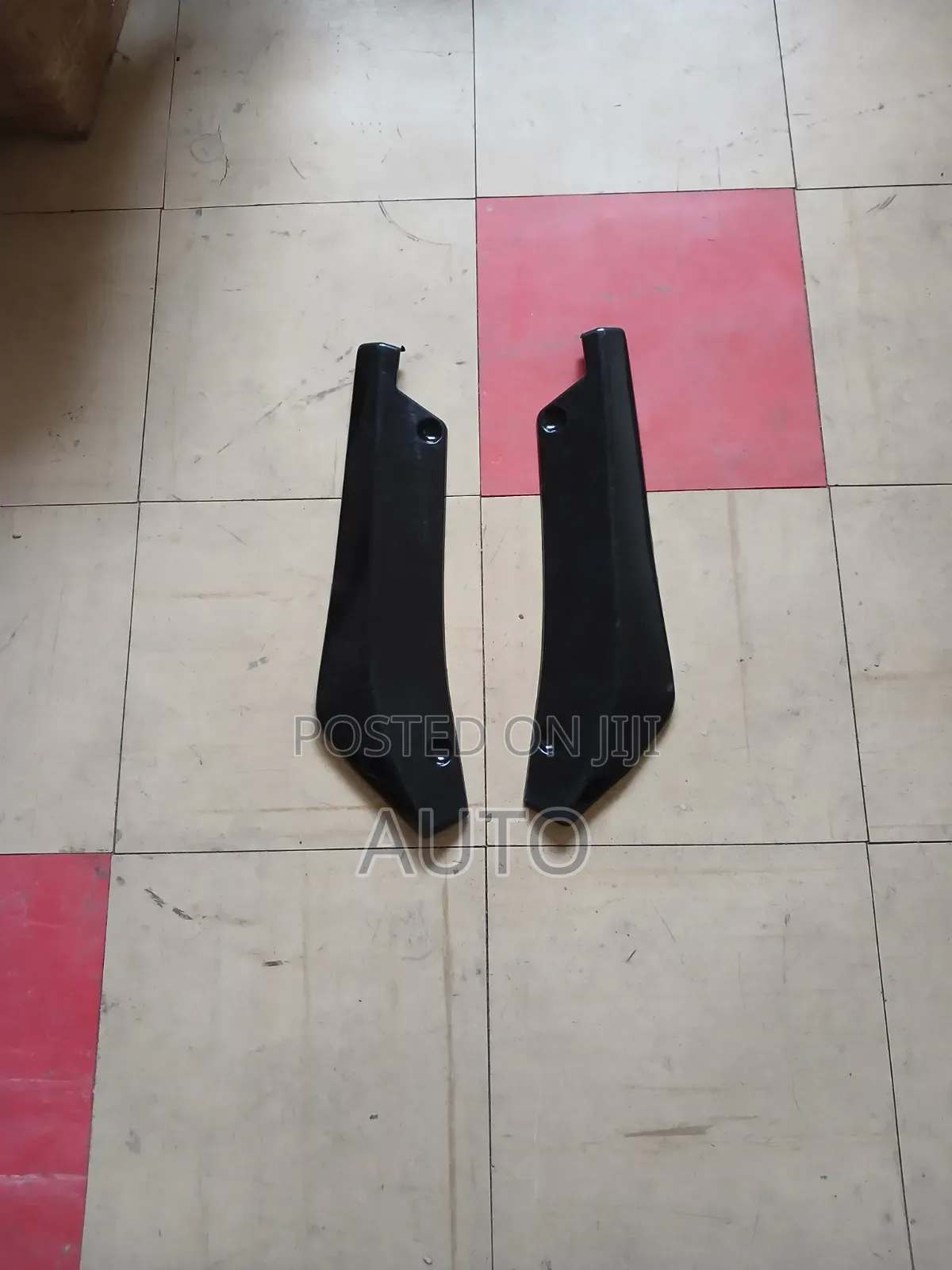 Universal Rear Bumper Diffuser – Sport Racing Style Body Kit