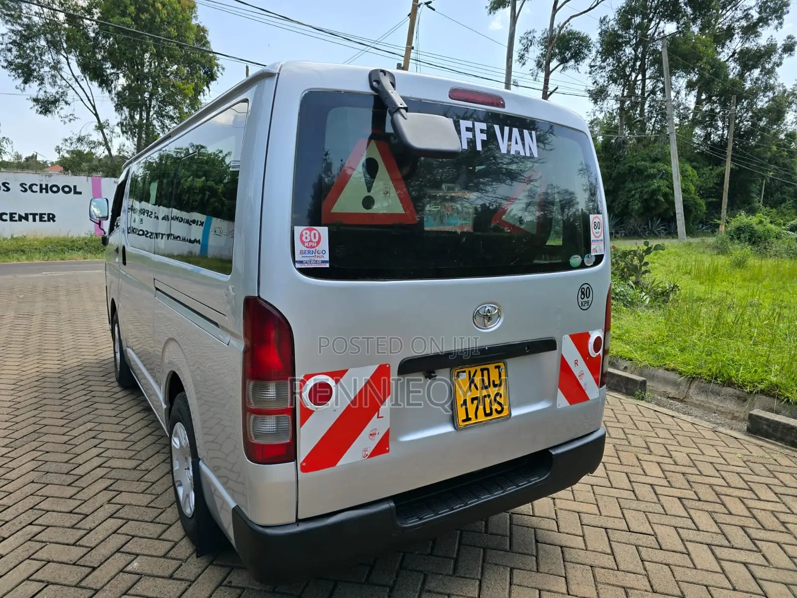 Toyota HiAce 2015 Silver