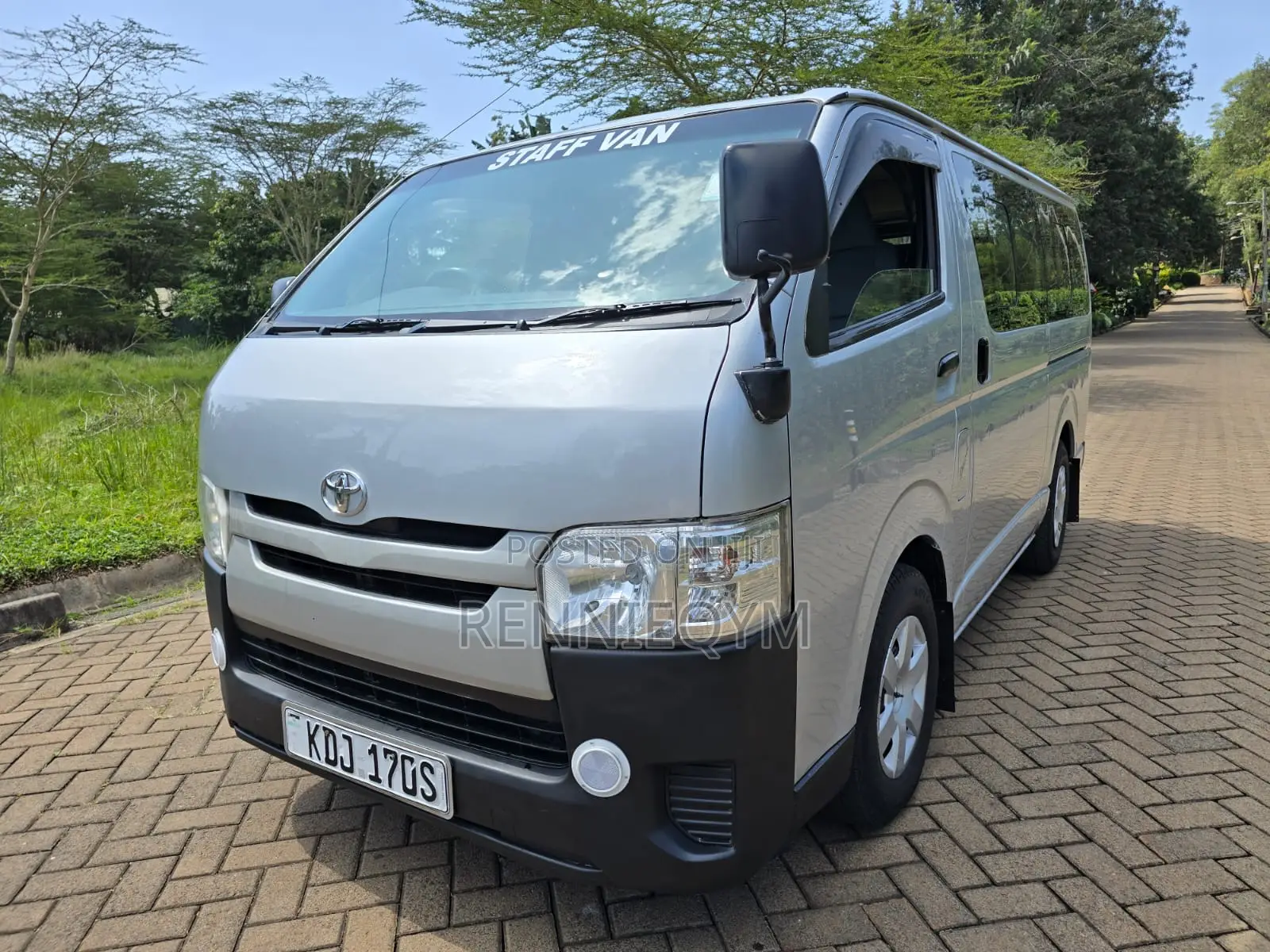 Toyota HiAce 2015 Silver