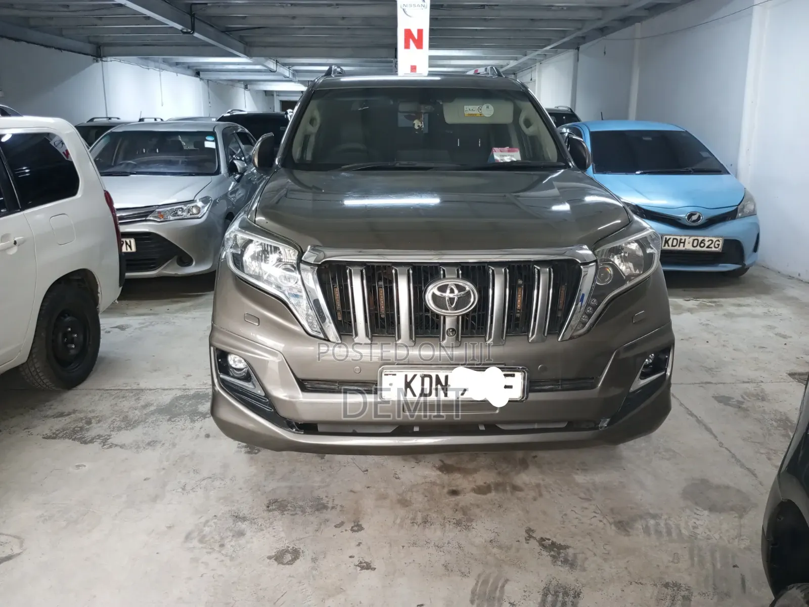 Toyota Land Cruiser Prado 2016 Brown