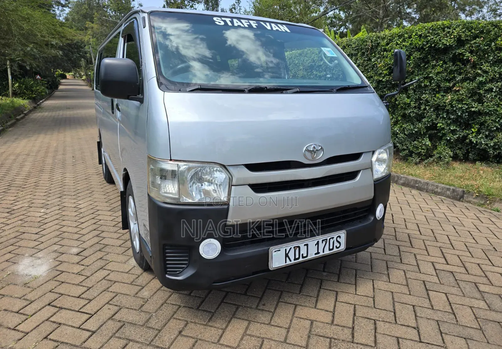 Toyota HiAce 2015 Silver