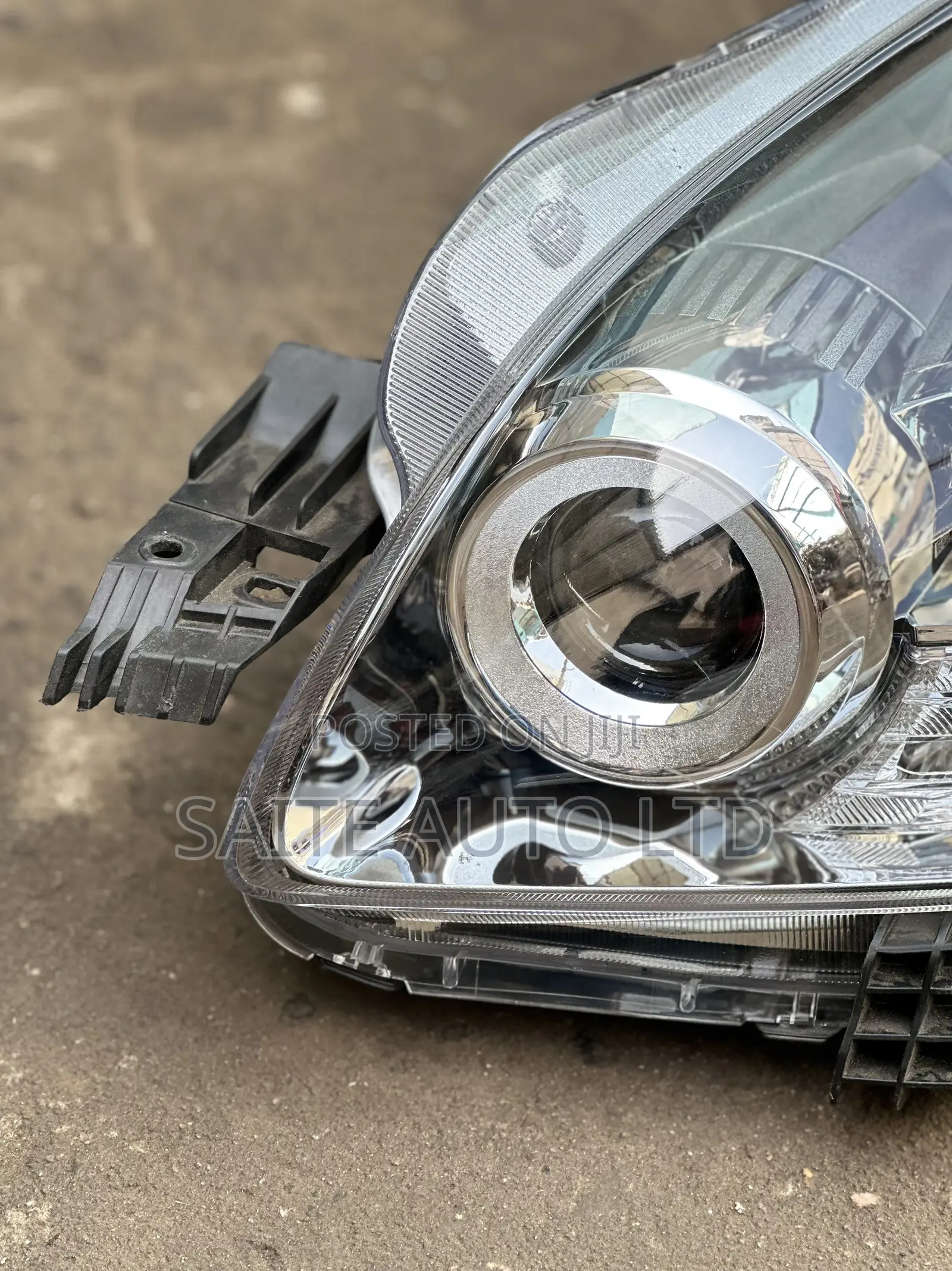 Headlight Ractis (Xenon)