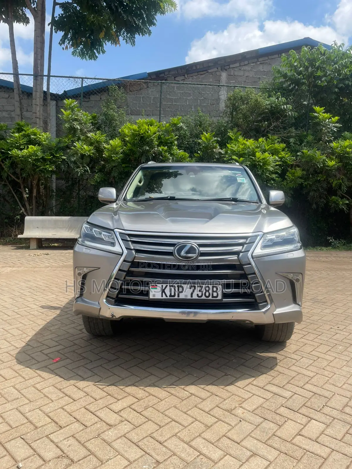 Lexus LX 2016 Silver