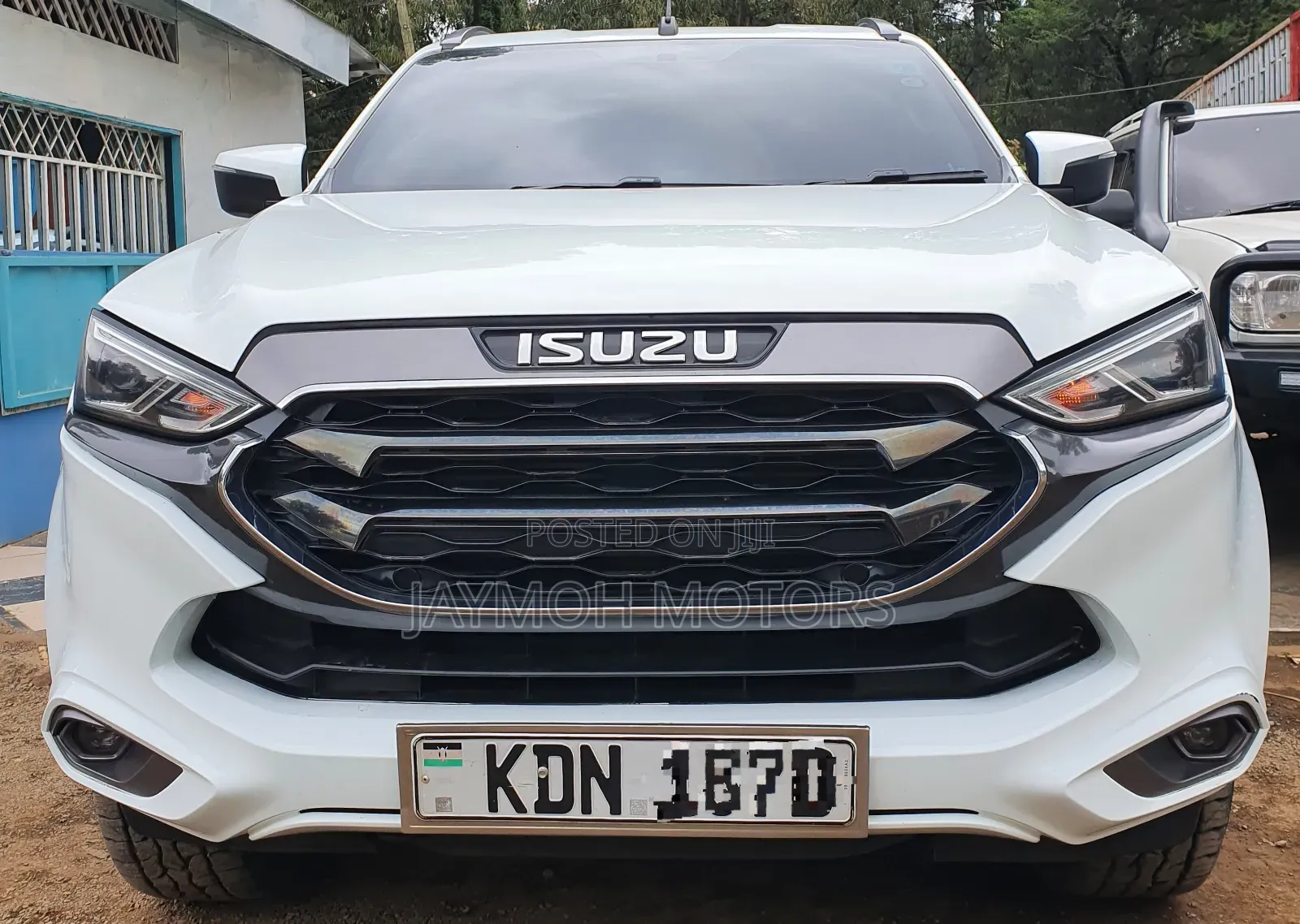 Isuzu MU-X 2023 Pearl
