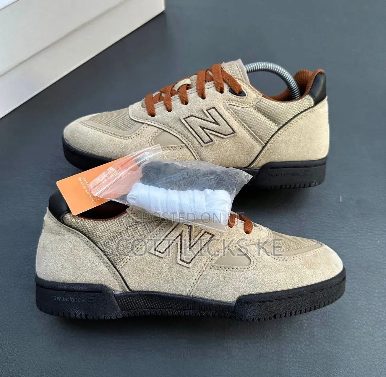 New Balance Numeric 600“ Tan Black “