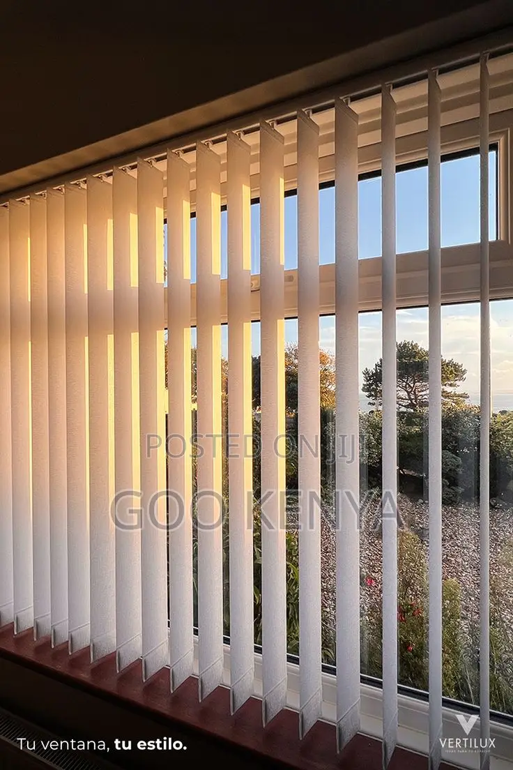 Curtain Blinds; Modern Light-Filtering Vertical Blinds for Living Room