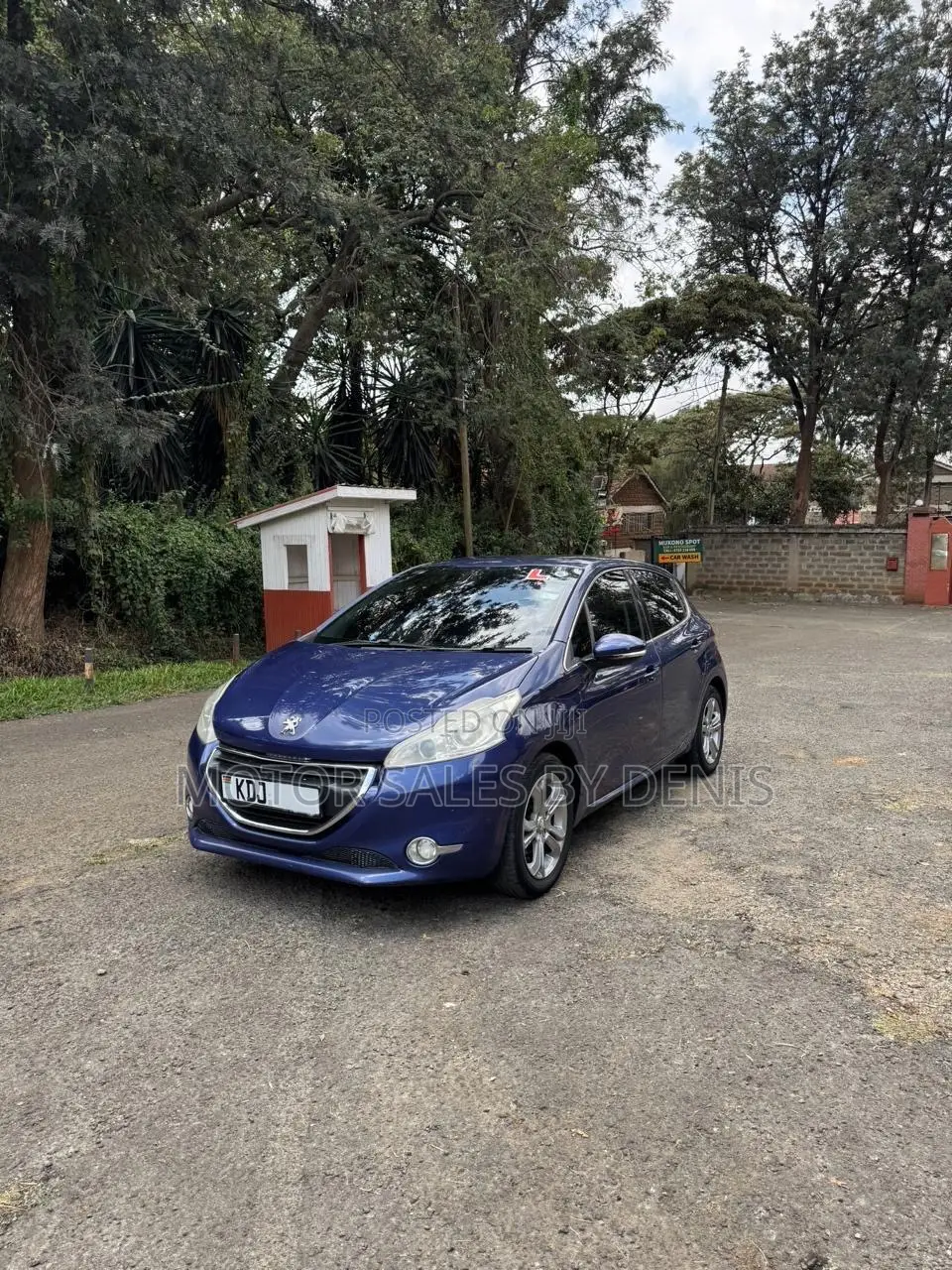 Peugeot 208 2015 Blue