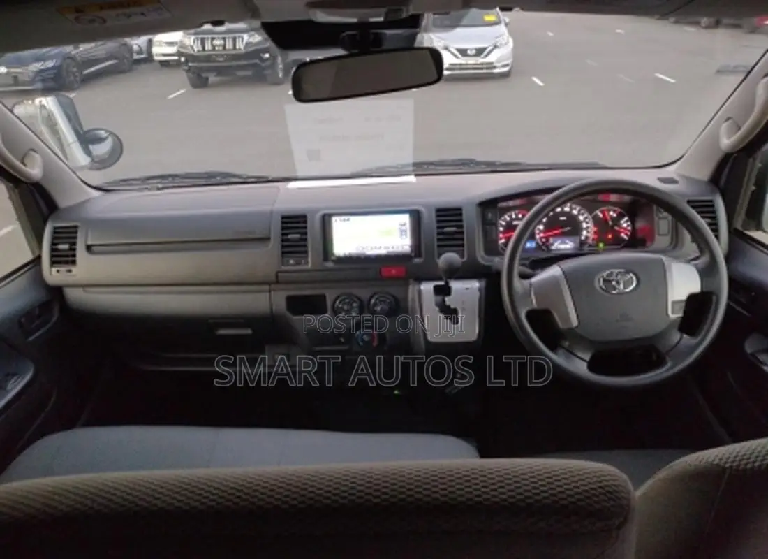 Toyota HiAce 2018