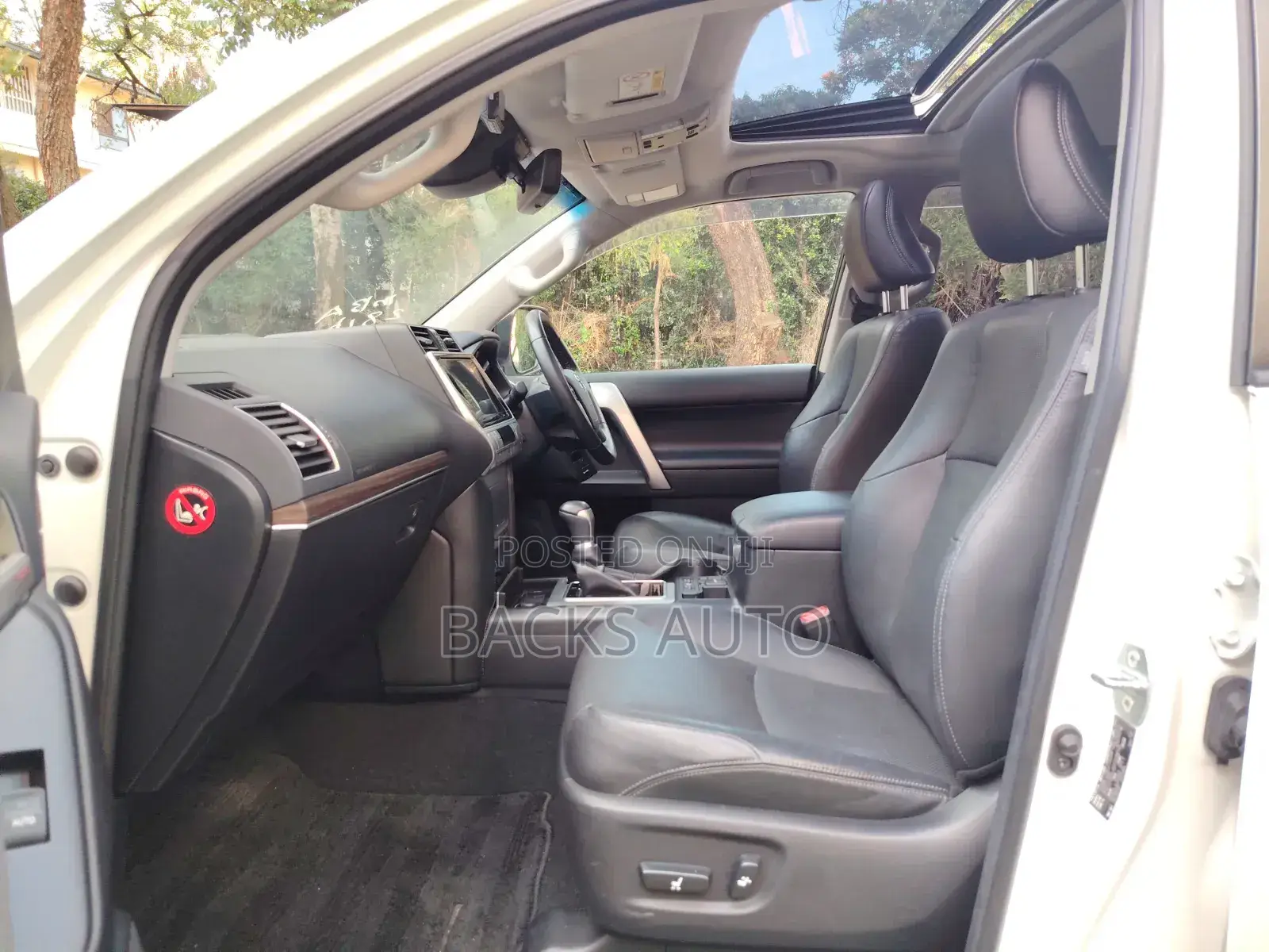 Toyota Land Cruiser Prado 2019 White