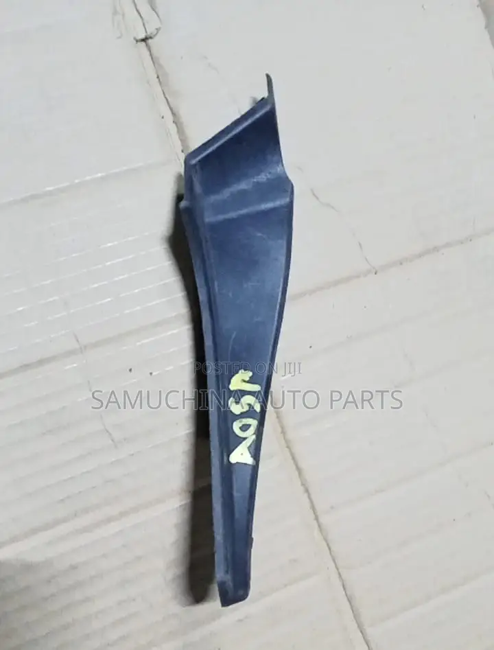 Windscreen Finisher Mitsubishi Mirage