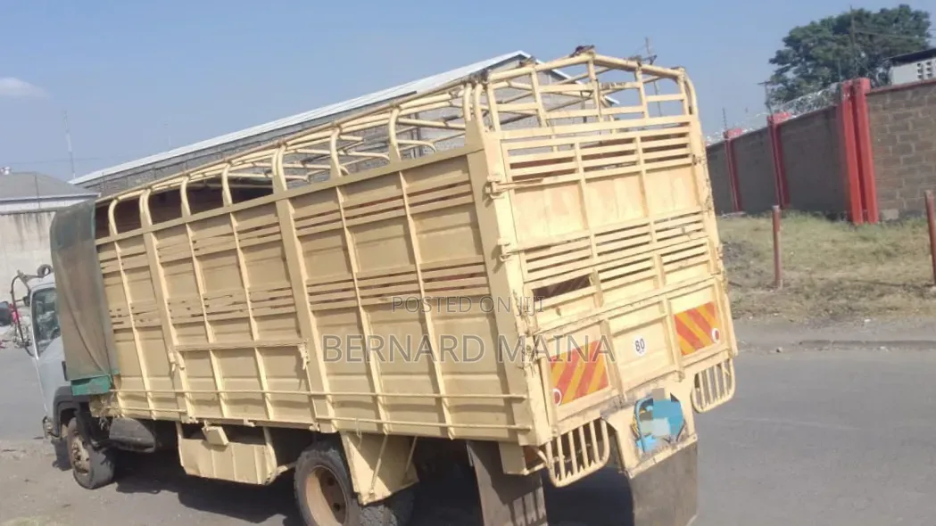 Isuzu FRR Slayqueen Sukuma Ndeni Deposit 2.1m