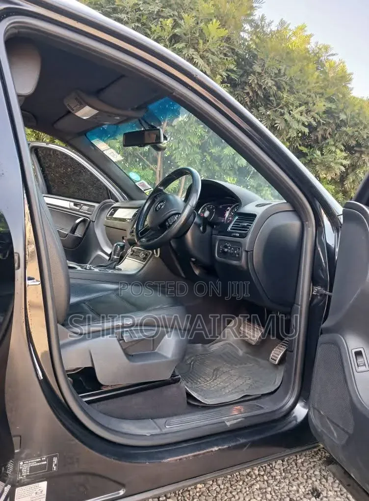 Volkswagen Touareg 2013 Matt Black
