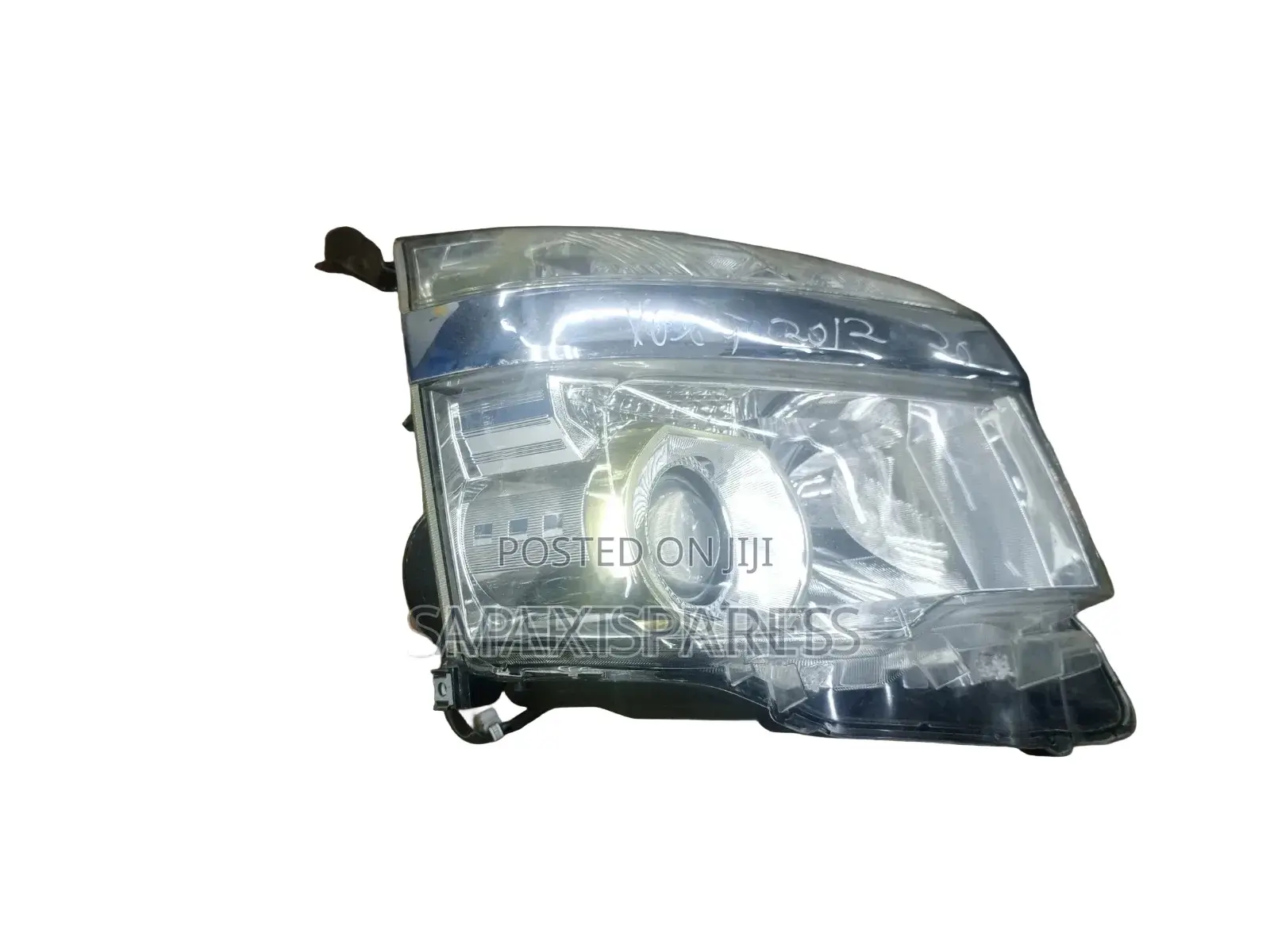 Toyota Voxy Headlight