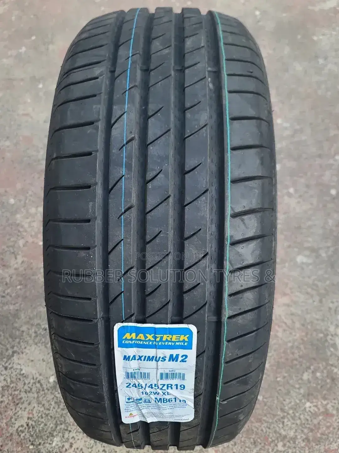 245/45 R19 Maxtrek Tyres 102w X/L Muximus M2