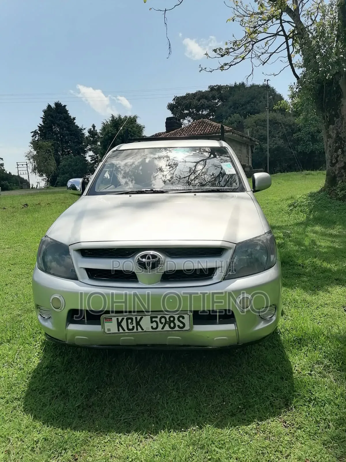 Toyota Hilux 2011 Silver