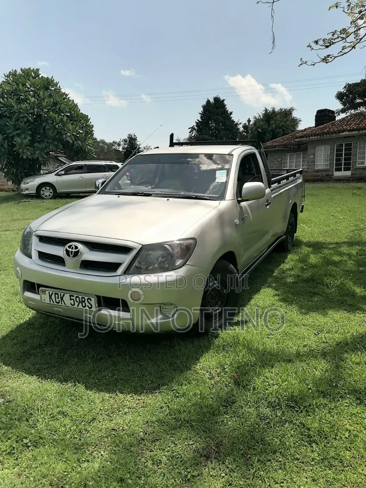 Toyota Hilux 2011 Silver