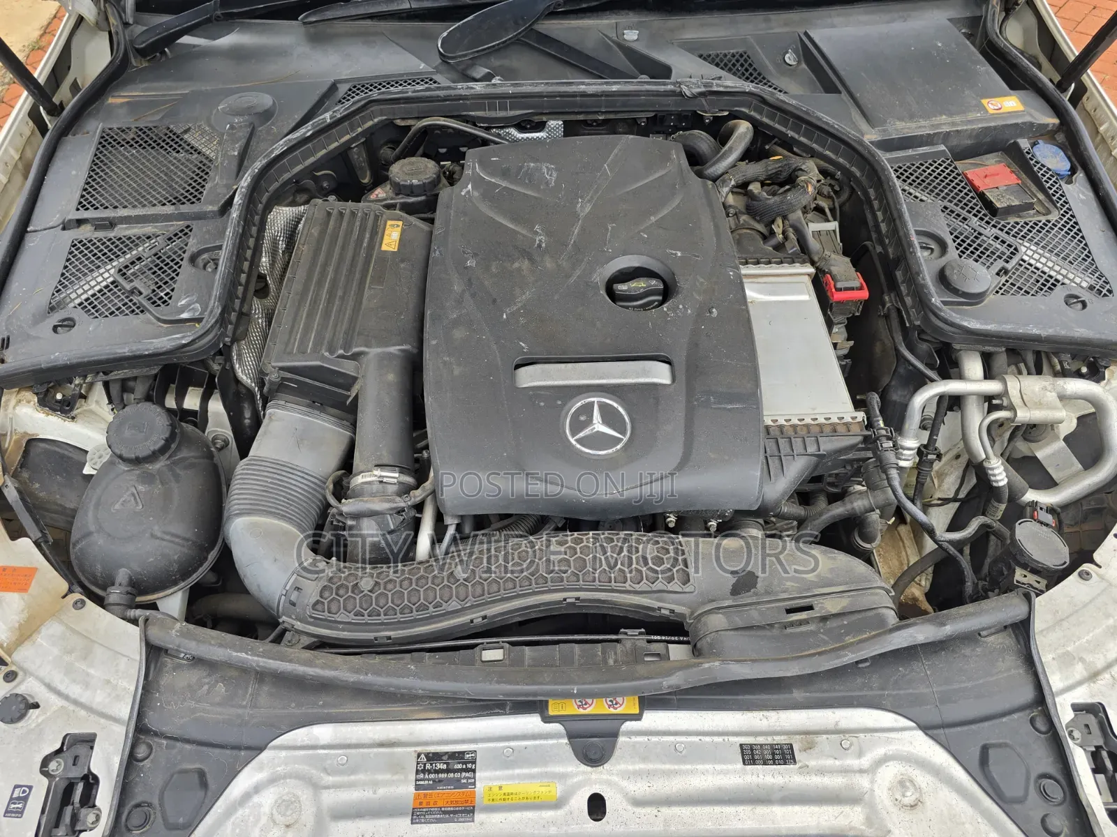 Mercedes-Benz C200 2015 White