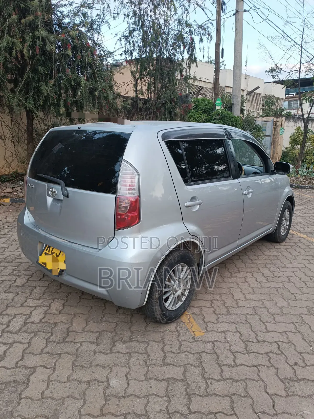 Toyota Passo 2010 Silver