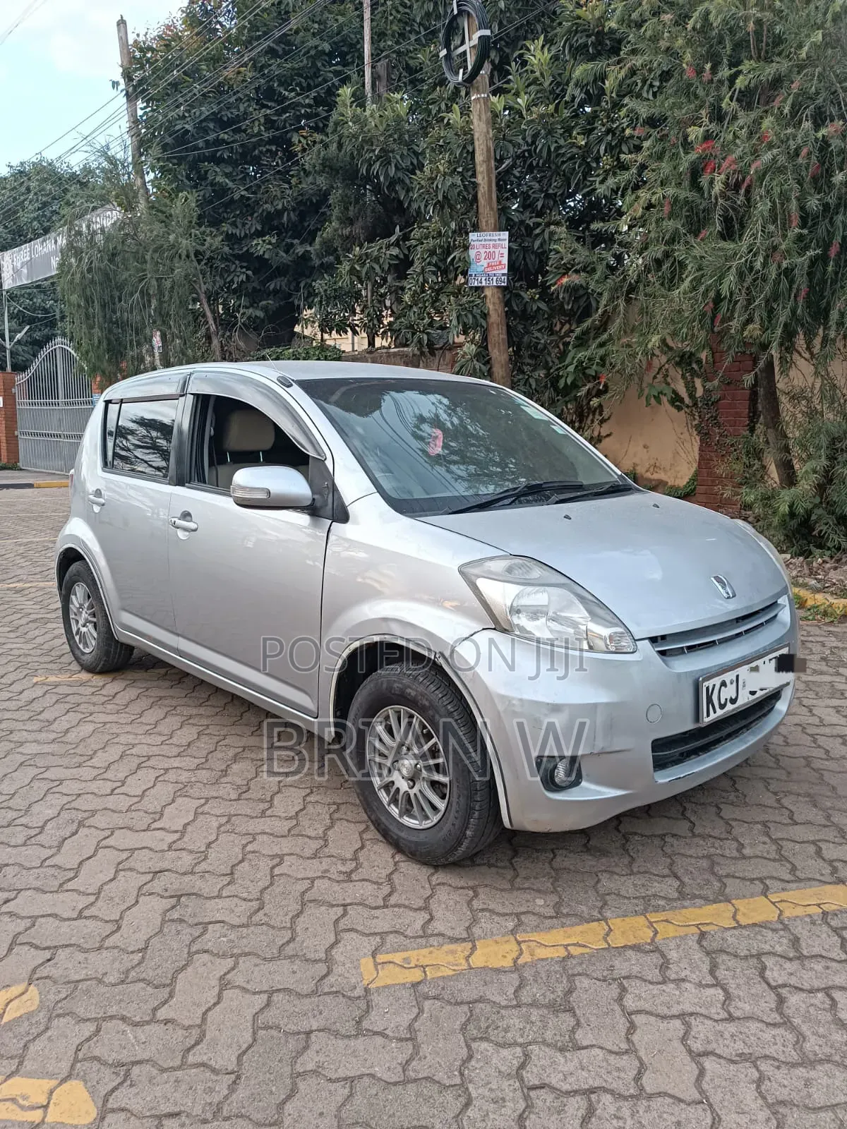 Toyota Passo 2010 Silver