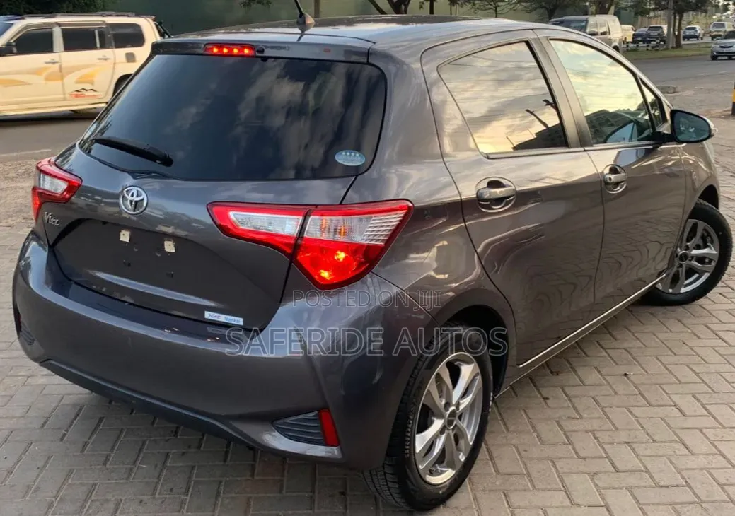 Toyota Vitz 2019 Gray