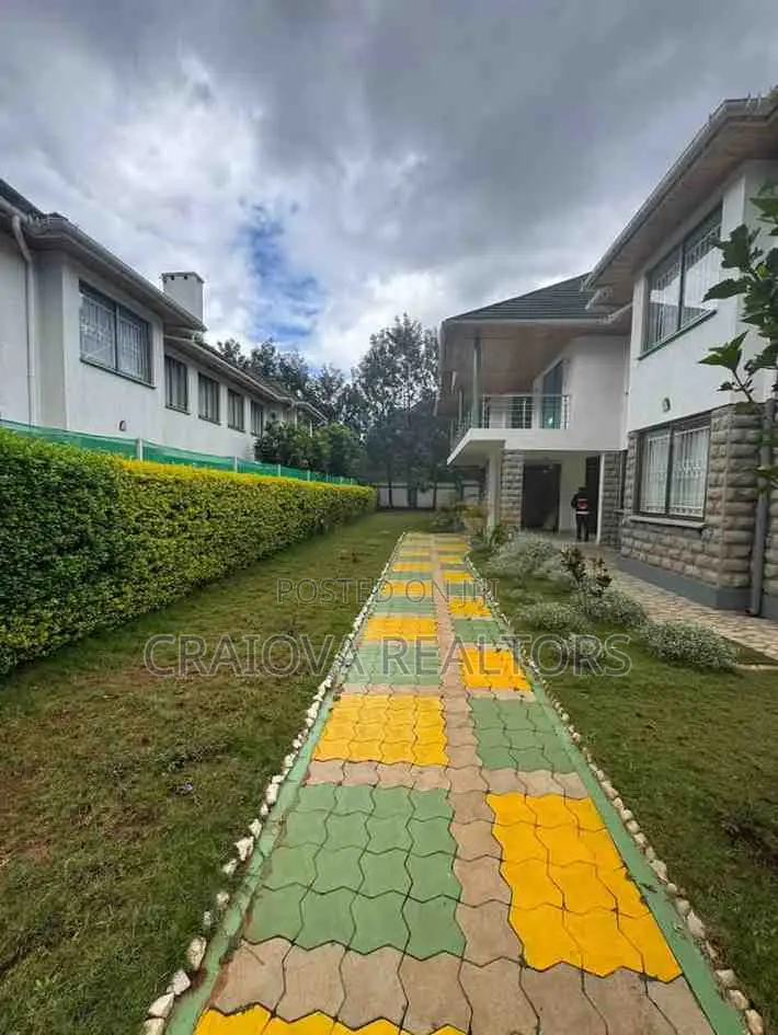 5bdrm House in Hardy for sale