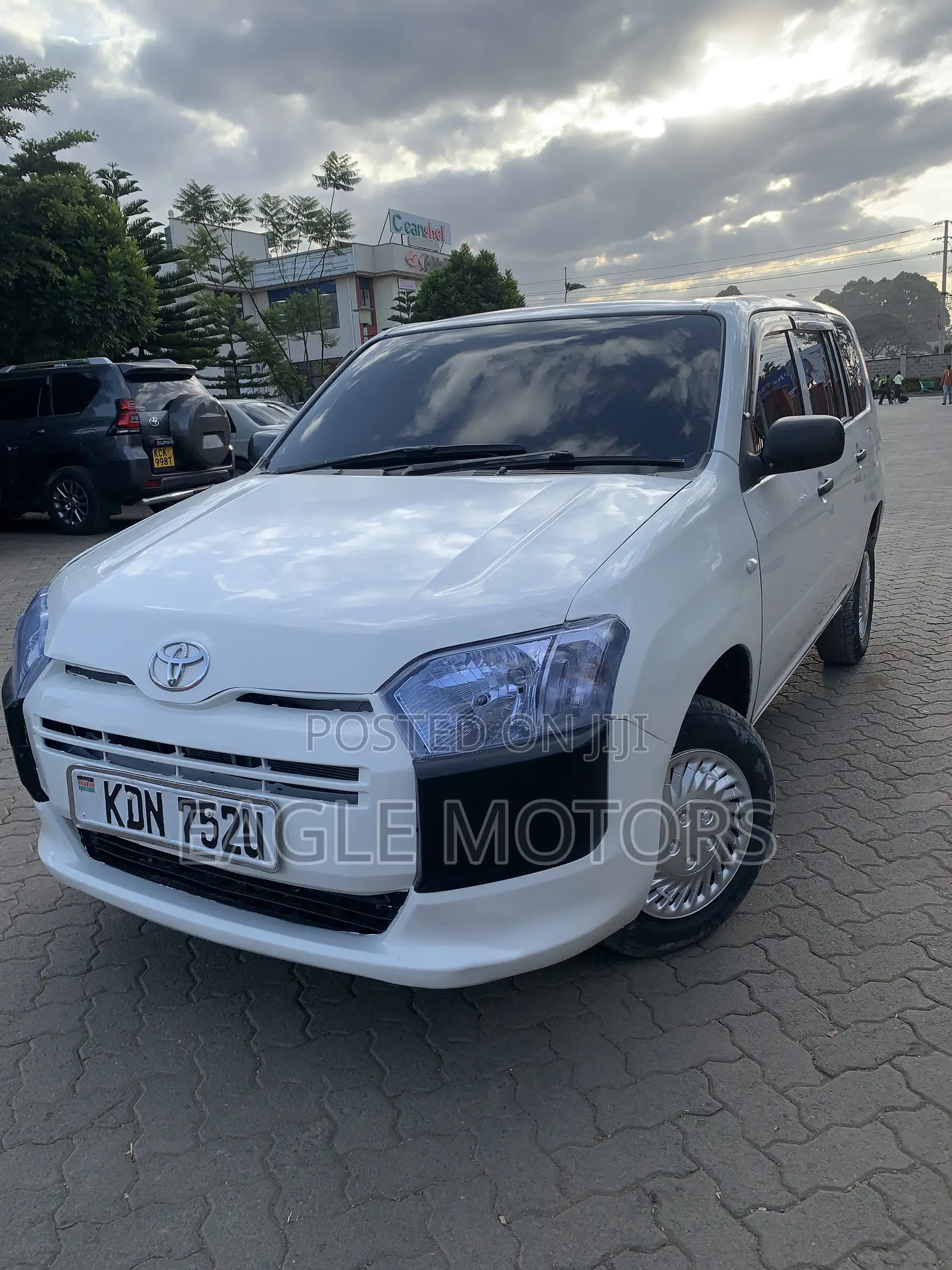Toyota Succeed SV Premium 2016 White