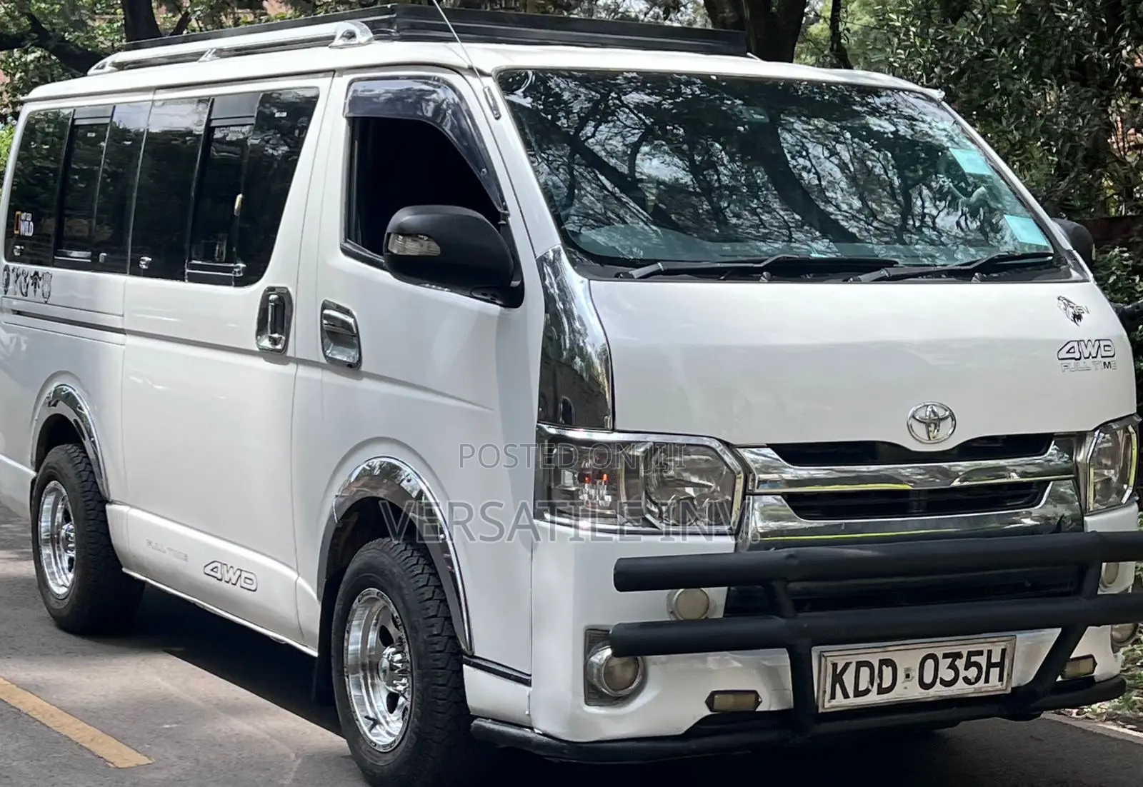 Toyota HiAce 2014 White