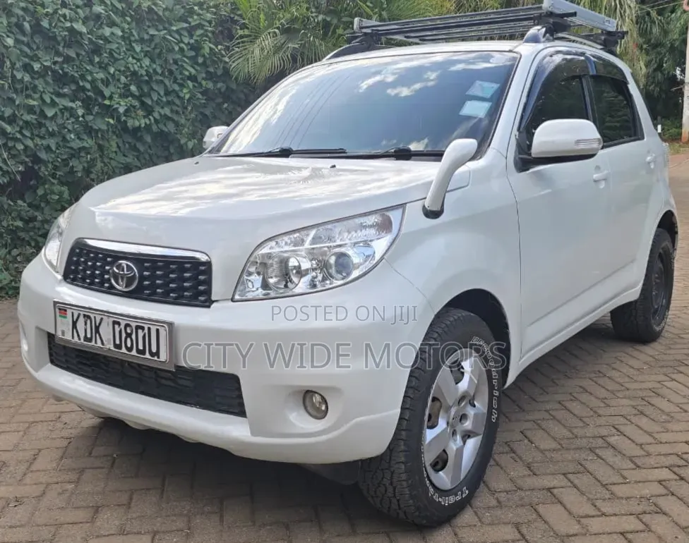 Toyota Rush 2016 White
