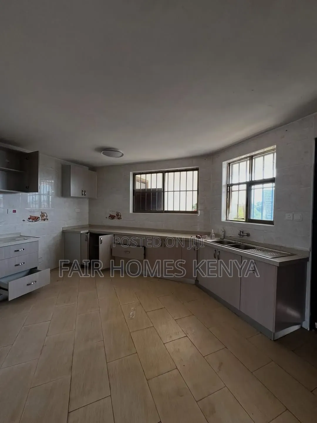 3bdrm Apartment in Valley Arcade, Maziwa for rent