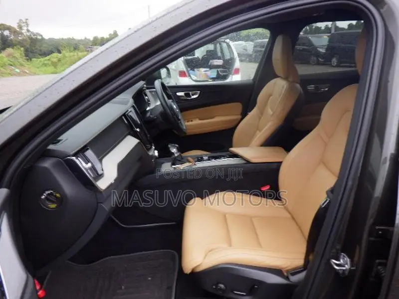 Volvo XC60 2020 Gray
