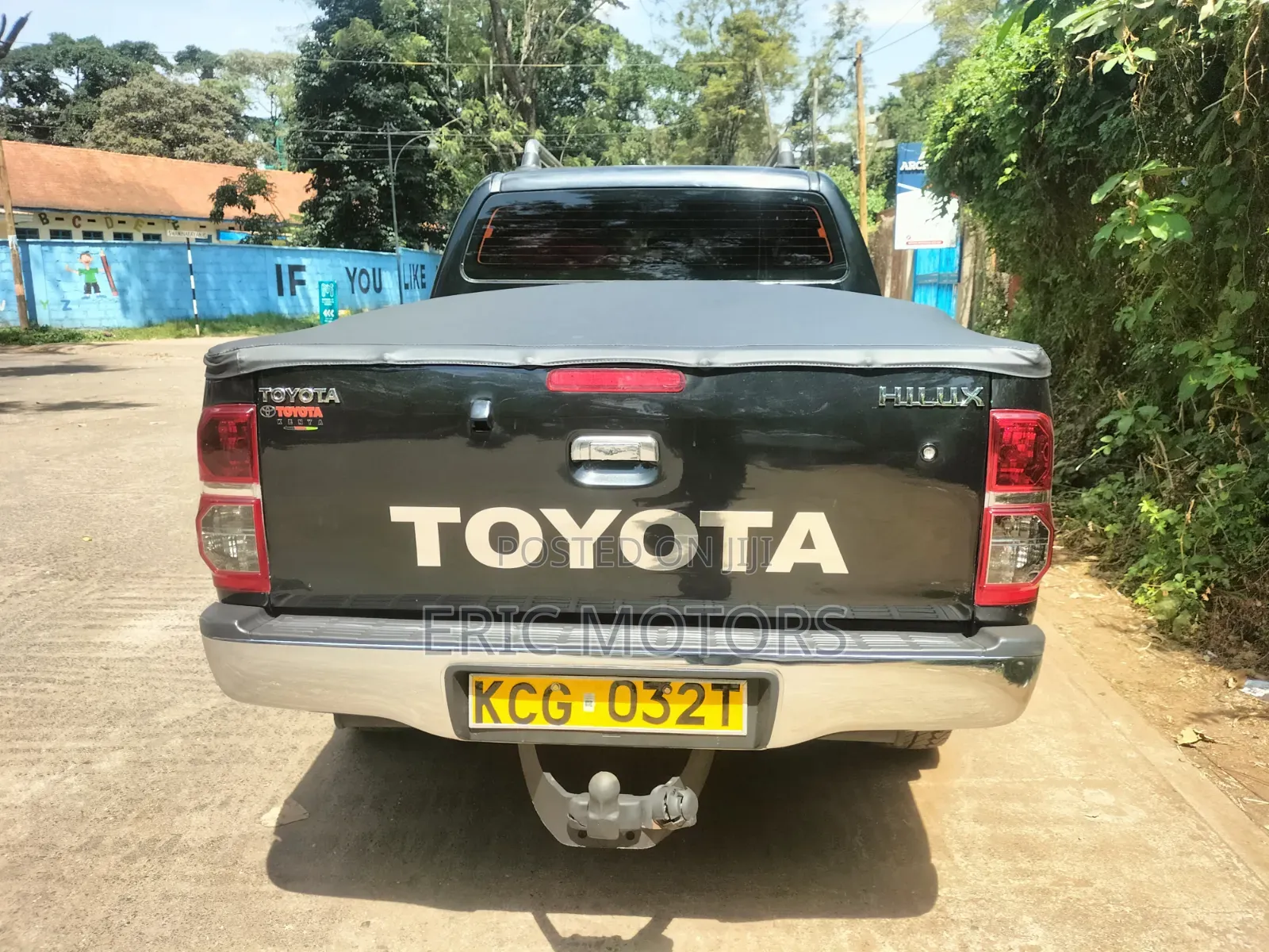 Toyota Hilux 2010 Black