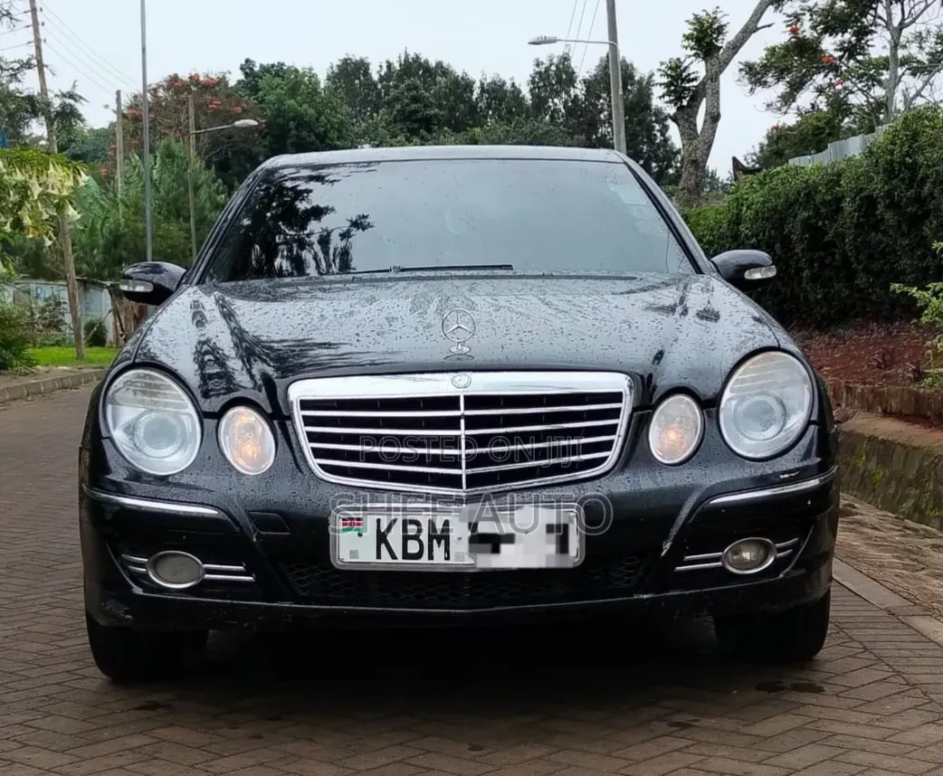 Mercedes-Benz E200 2023 Black