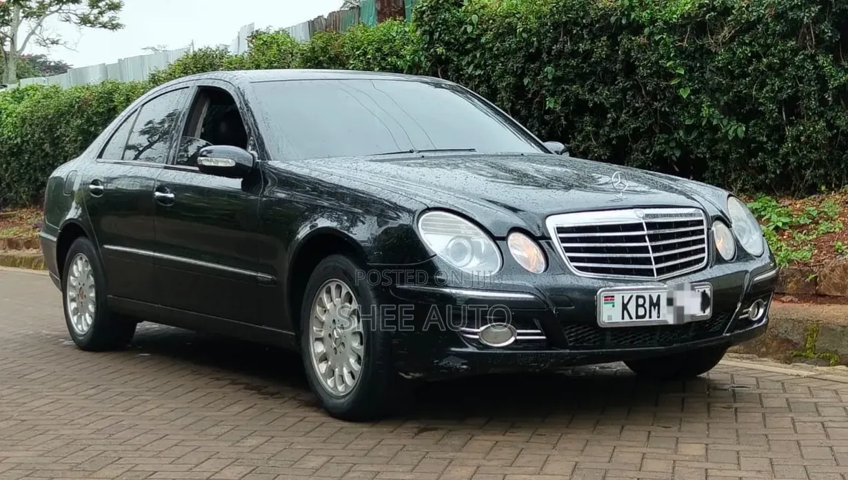 Mercedes-Benz E200 2023 Black