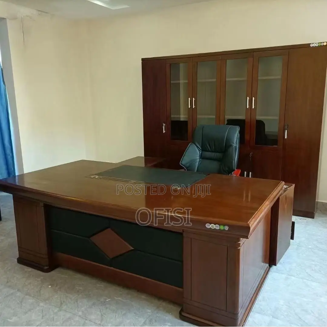 1.6 Meters Executive Table