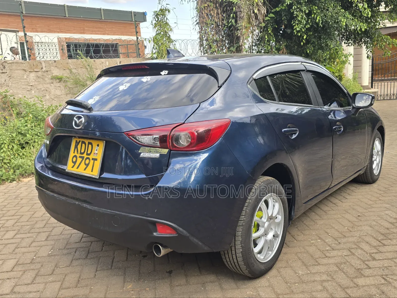 Mazda Axela SV Premium 2014 Blue