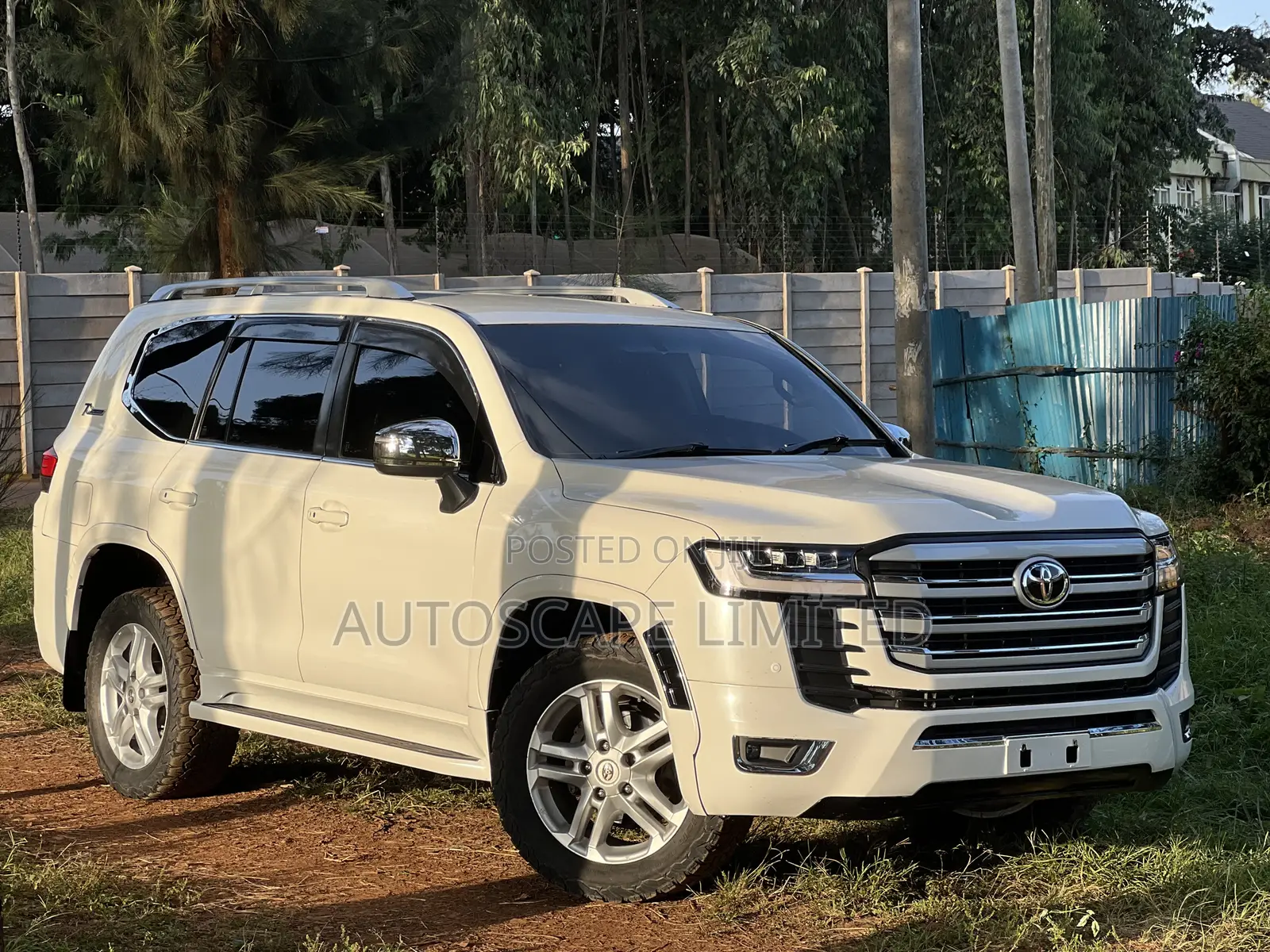 Toyota Land Cruiser 2012 White